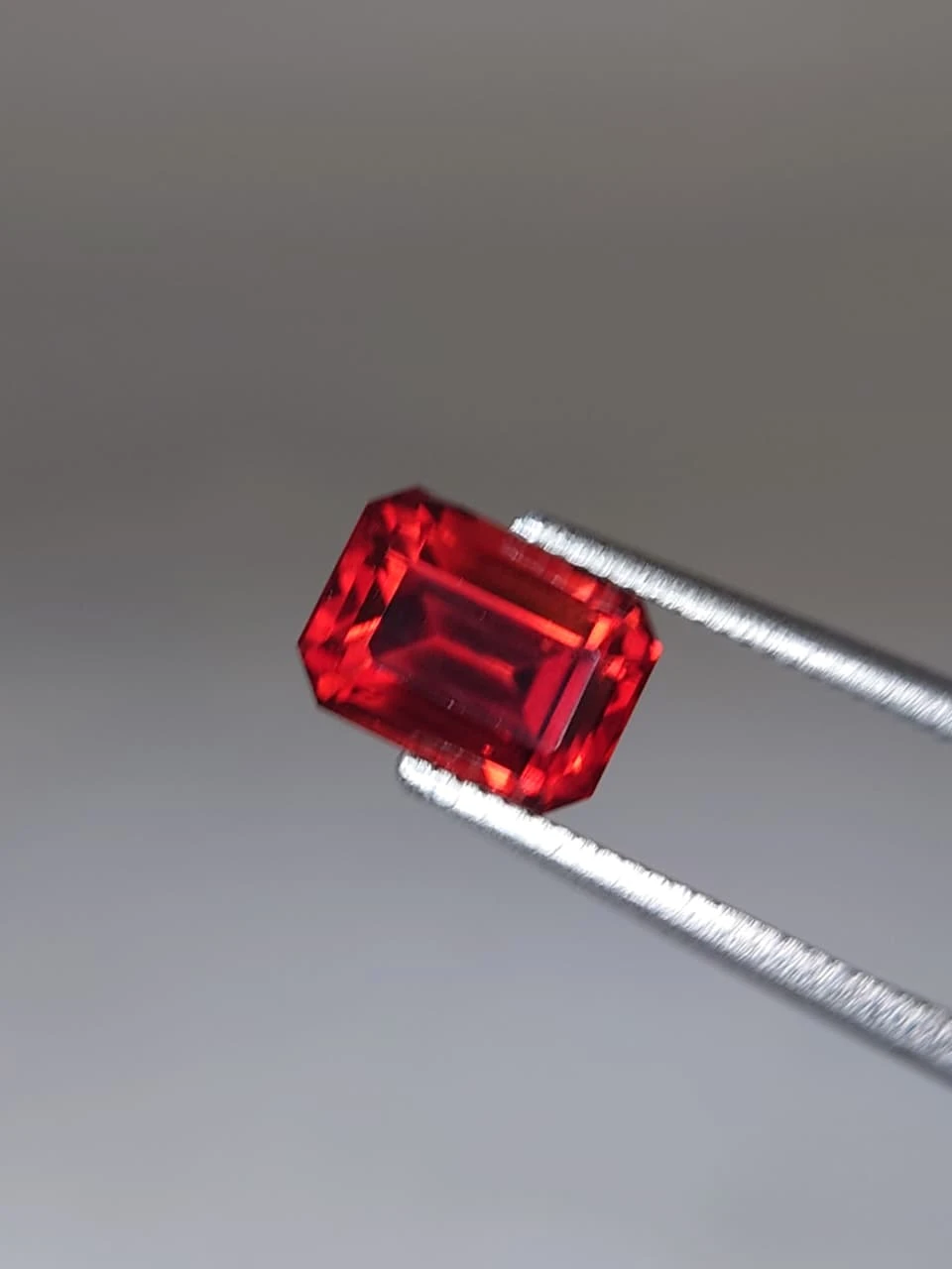2.2ct Natural Emerald Faceted Malaya Garnet from Tanzania — view 5
